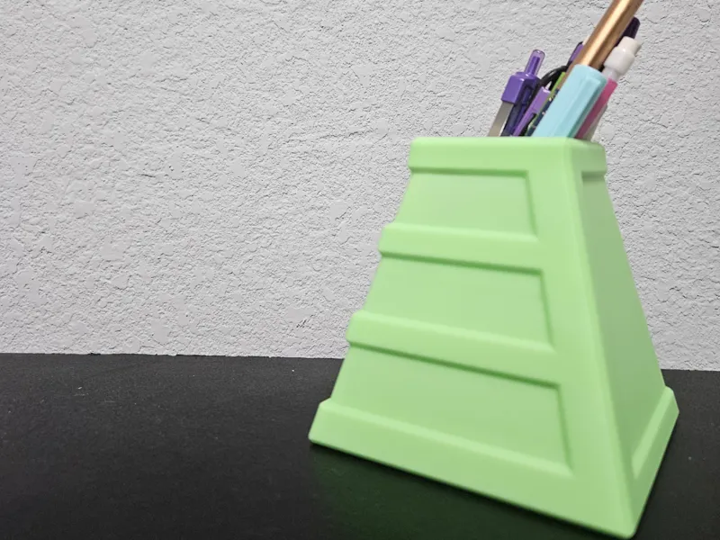 Pencil Holder - Brutalism Inspired