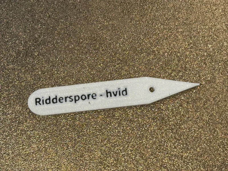 Plant tags with name