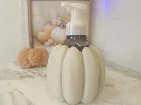 Adorno temático: Pumpkin Bath & Body Works Foam Soap Holder — referencia de MakerWorld