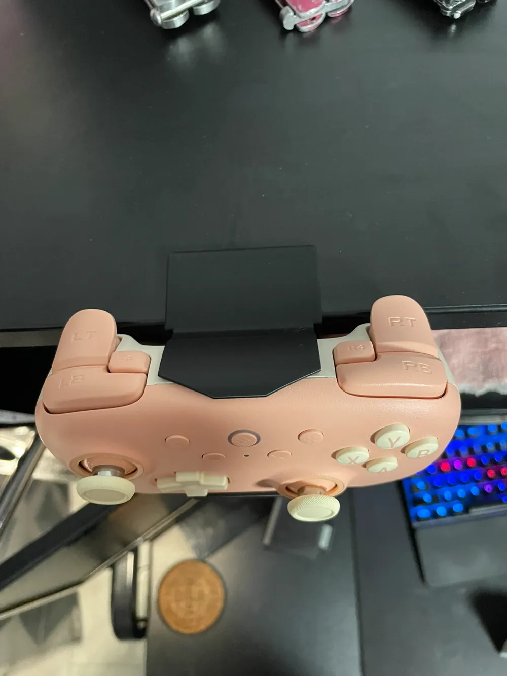 8BitDo Ultimate 2C holder for Ikea desk Fredde by Velissy - MakerWorld