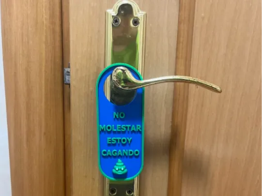Cartel baño no molestar