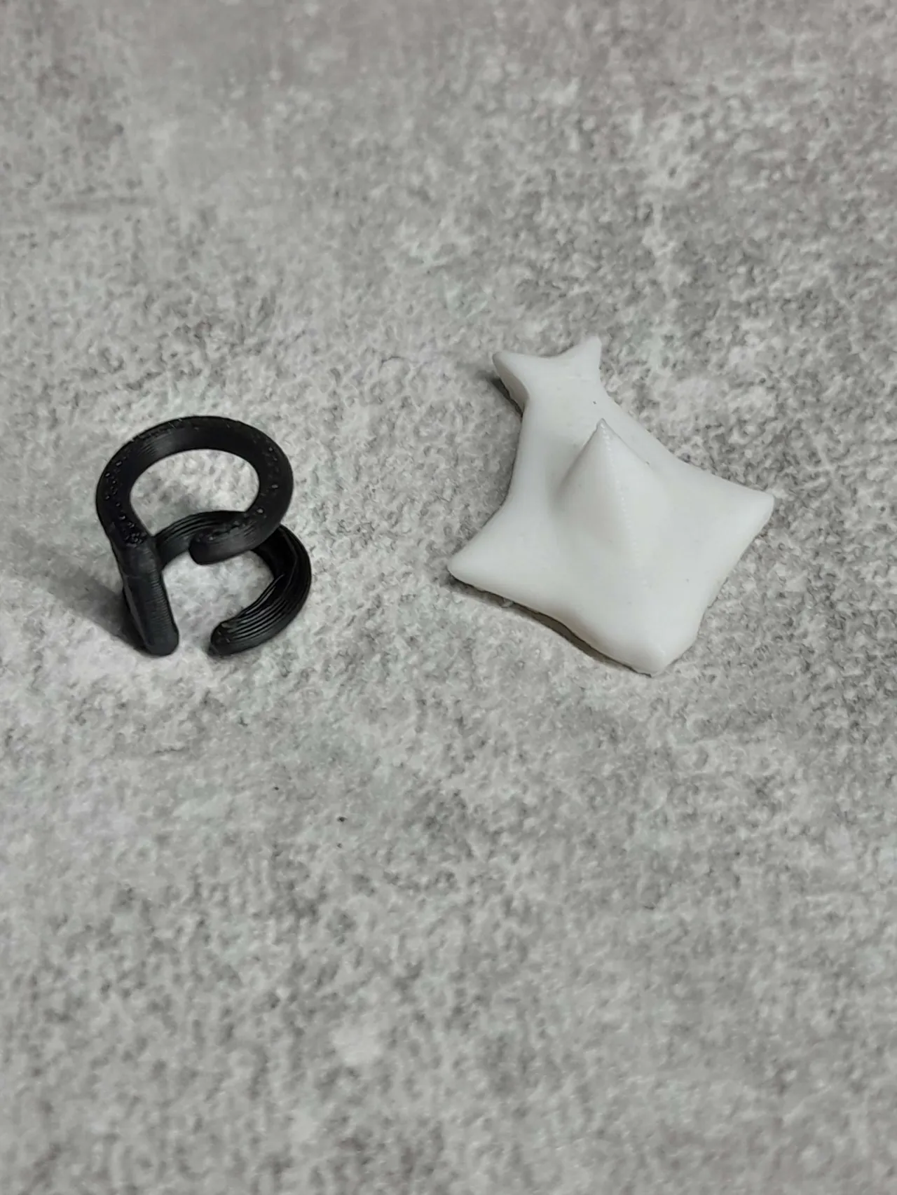 Valorant Gekko cosplay earring and cuff + keyring view 2