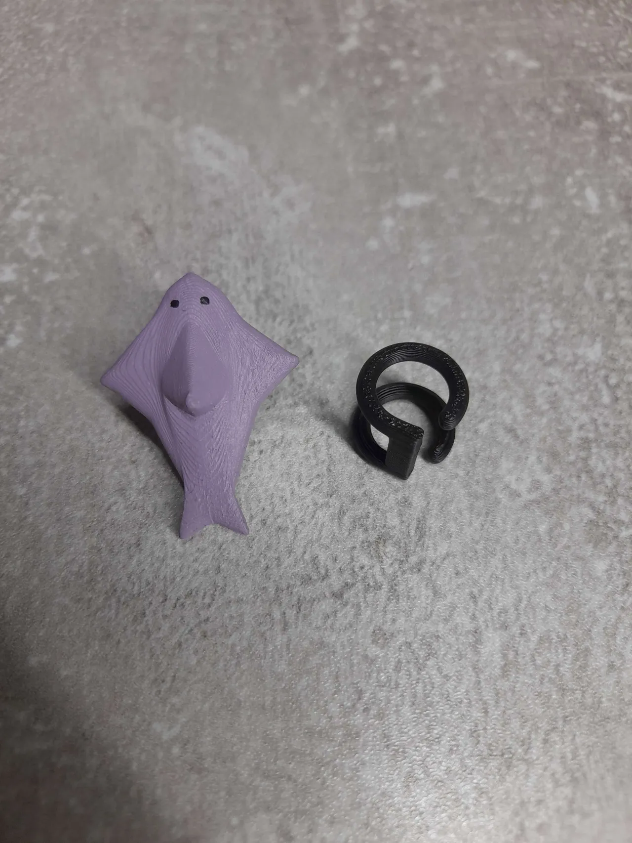 Valorant Gekko cosplay earring and cuff + keyring view 4