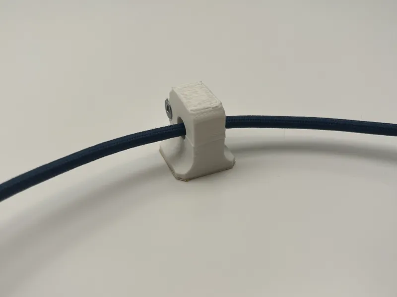 Cable clip