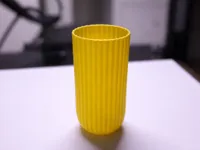 Vase Lumo aux nervures verticales — photo 3