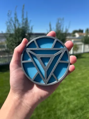 Accesorio para filamento: Wearable Iron Man Arc Reactor (Glow-In-The-Dark) — vista de referencia 2