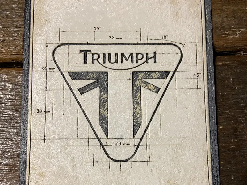 logo triumph