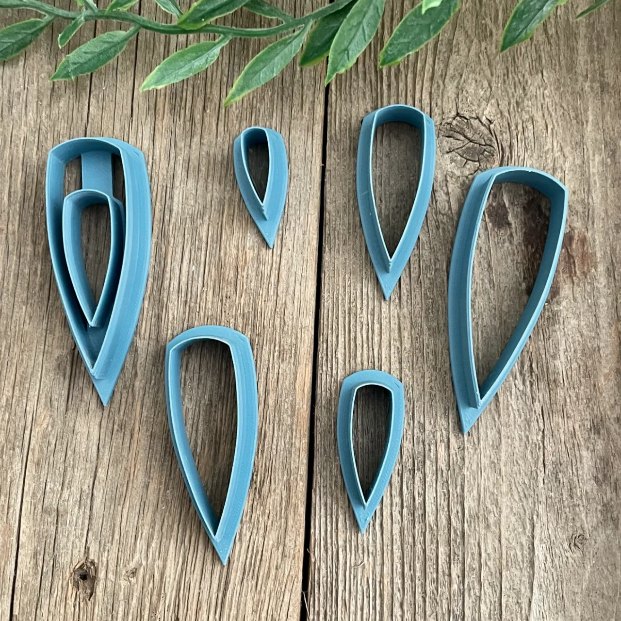 Skinny Sharp Shard Earring Cutter view 3