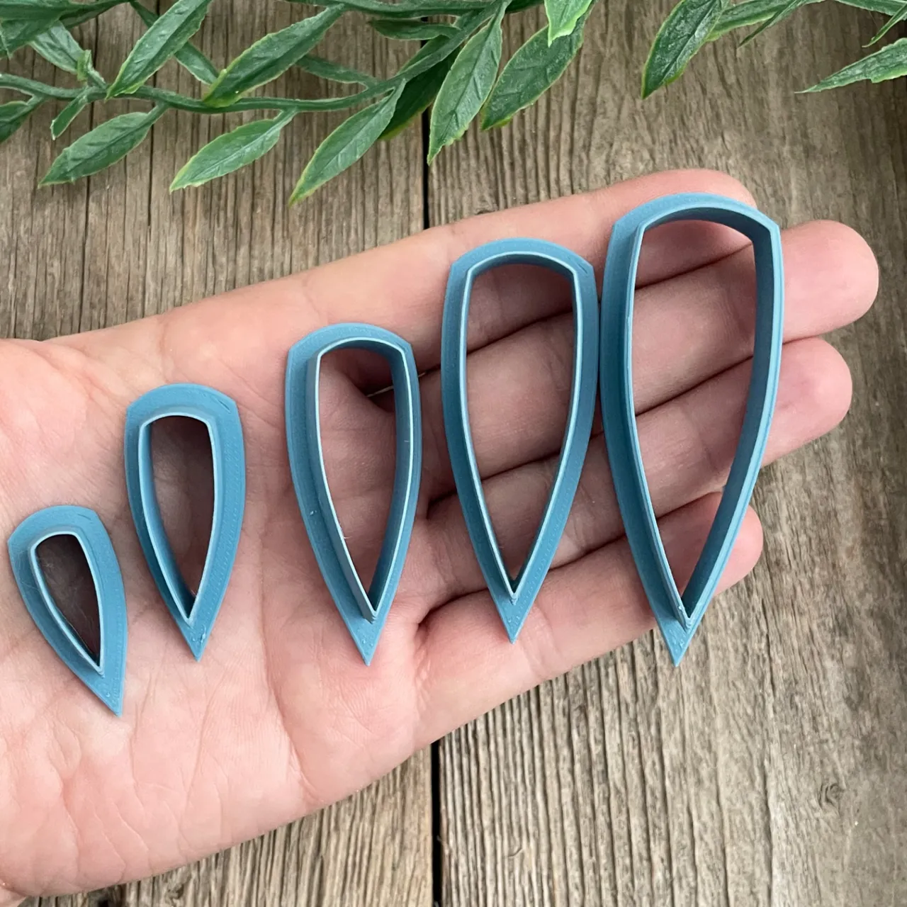 Skinny Sharp Shard Earring Cutter view 4