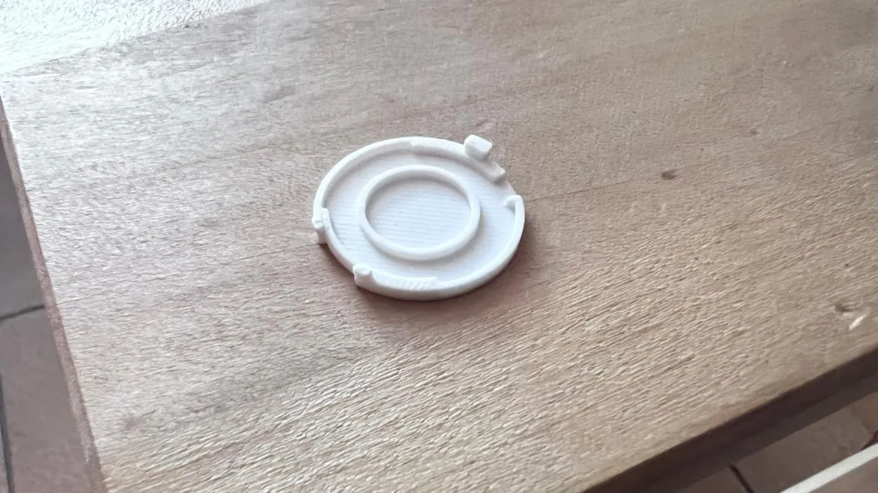 Philips Hue dimmer V2 battery cover replacement view 2