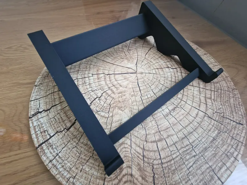 Stable Laptop stand for macbook pro 13"