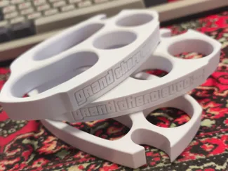 GTA3 Bottle Opener Brassknuckles / Knuckleduster