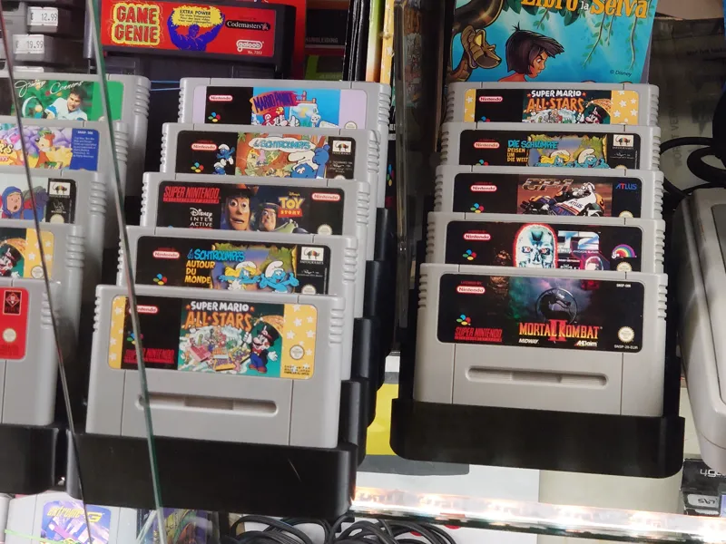 Super Nintendo Cartridge Display