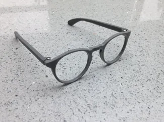 Glasses / Sunglasses