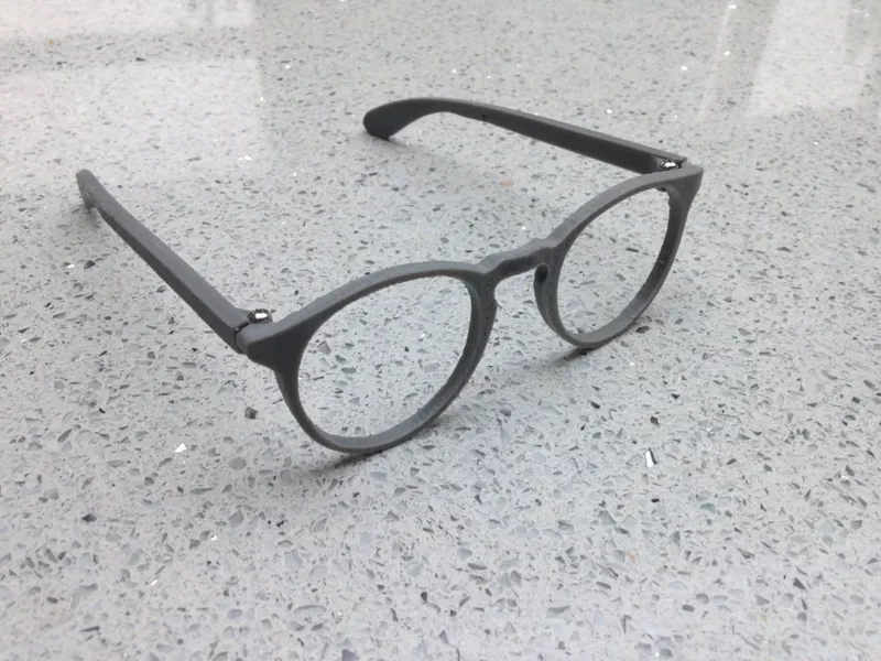 Glasses / Sunglasses