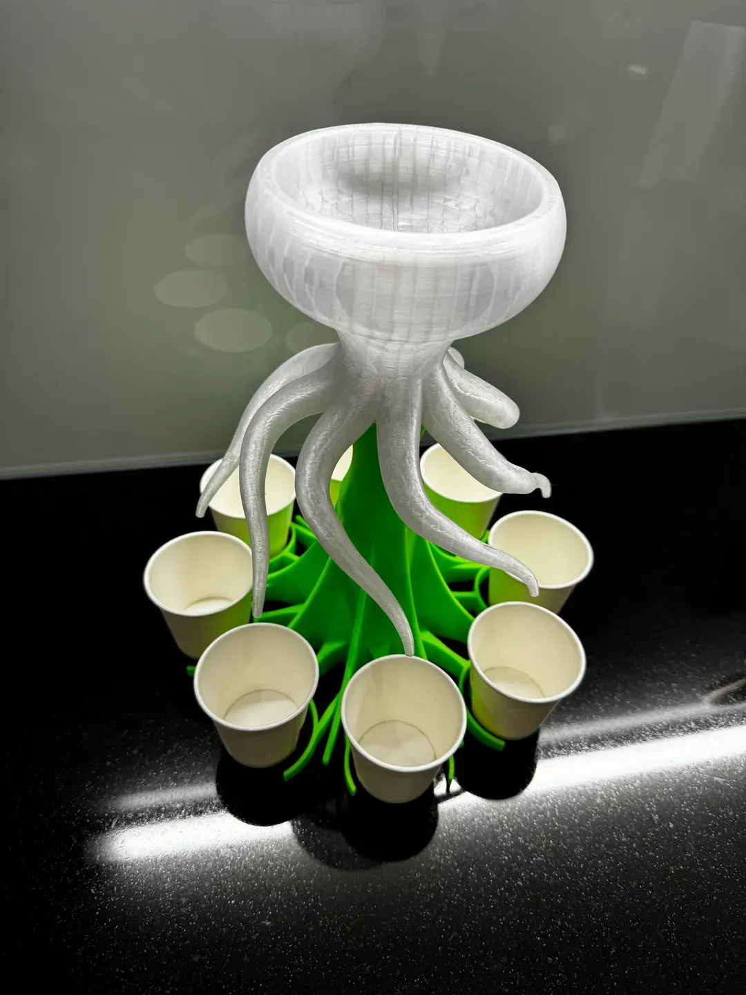 Octashot - Shot dispenser - 8 Shots at Once view 2