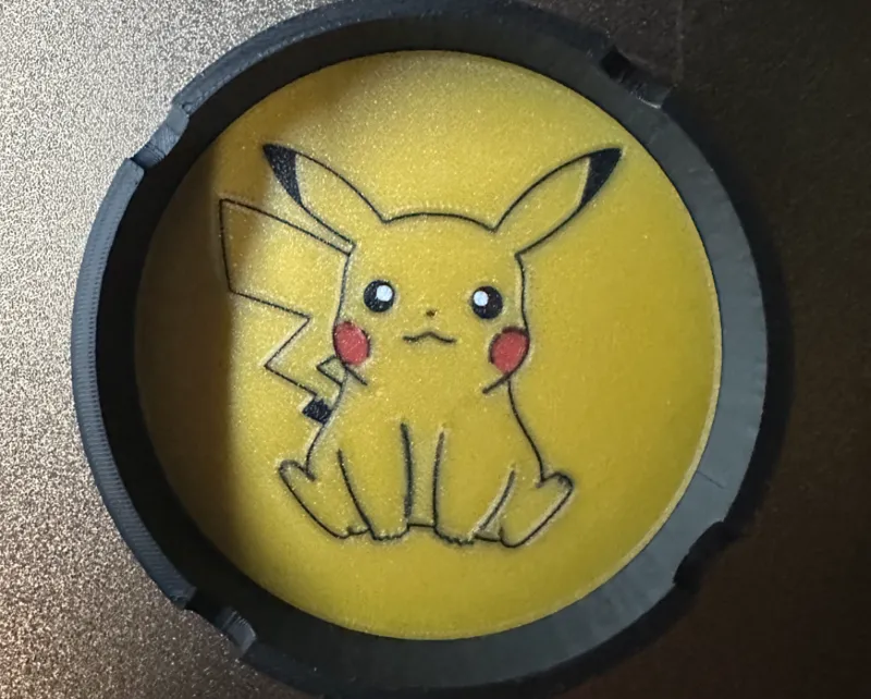 Removable base ash tray, Pikachu!