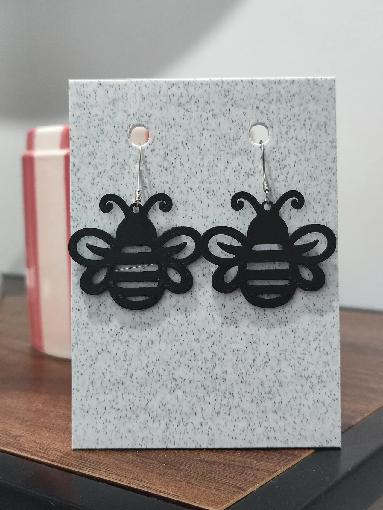 Aretes Abejita Reina Black view 2