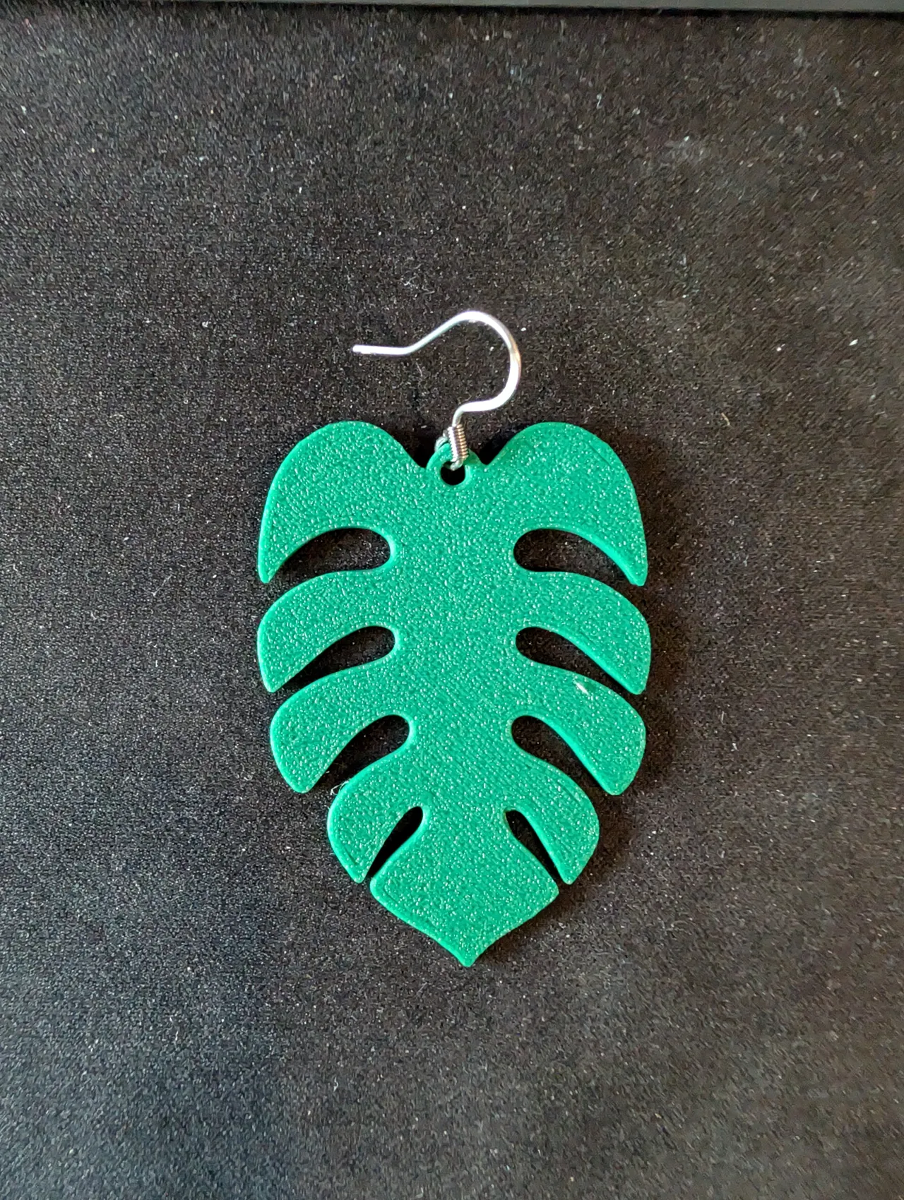 Aretes de hoja de monstera view 2