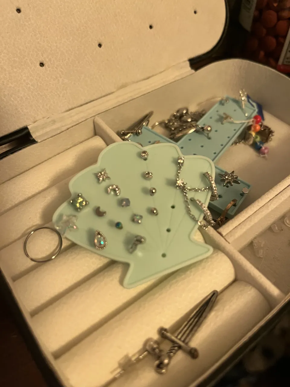 Shell Earring Holder view 2