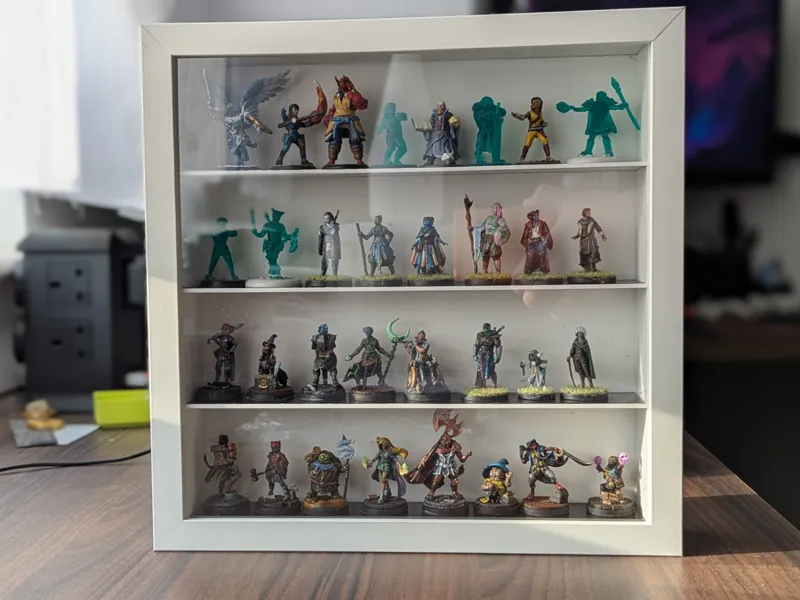Viral miniature display for IKEA Sannahed Frame