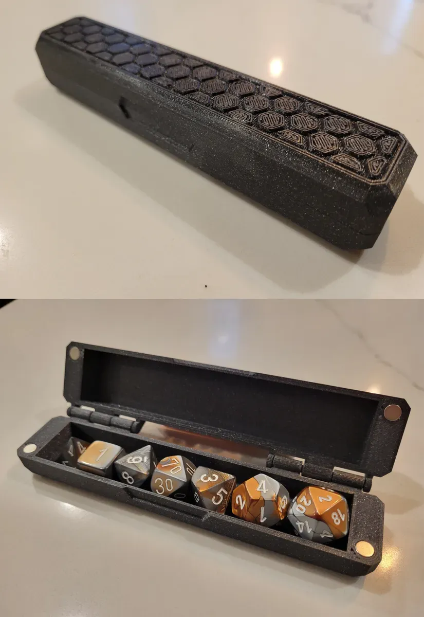 Boîte à dés à charnière magnétique