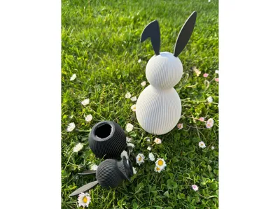 Old Easter Bunny in new splendor! Divisible bunny