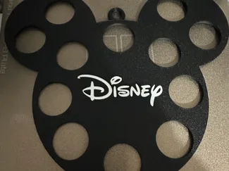 Both mickey medallion coin holder con logo disney