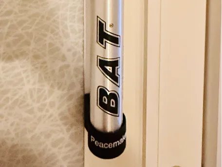 Baseball Schläger Wandhalter "Peacemaker"