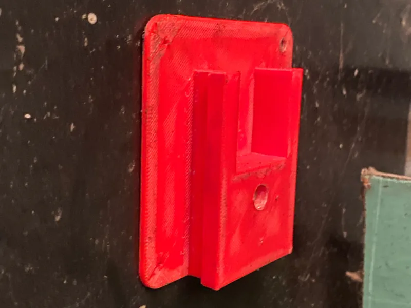Milwaukee M18 tool holder