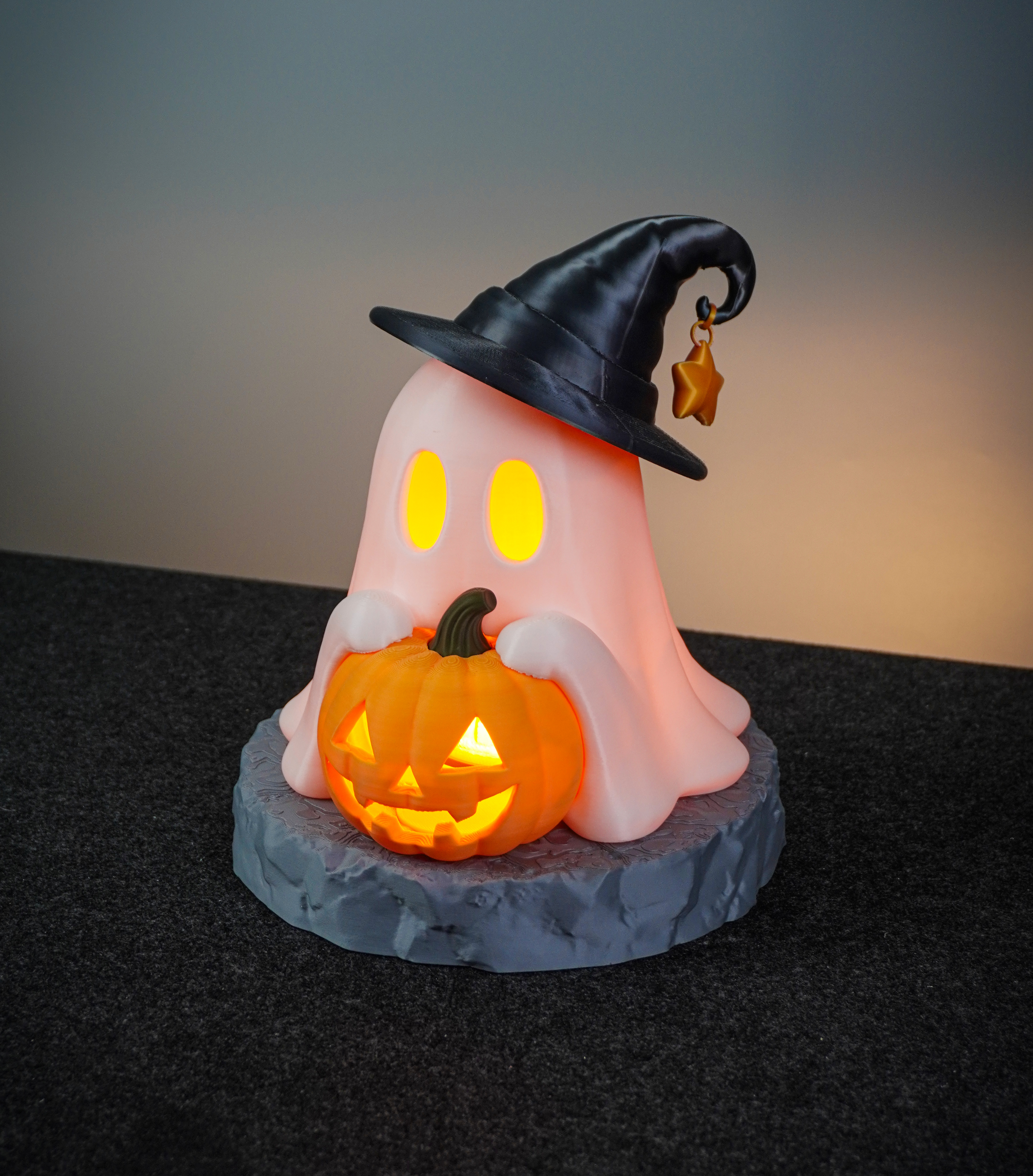 BooBerry Pumpkin Lamp – Cute Halloween Decor Lamp - 1