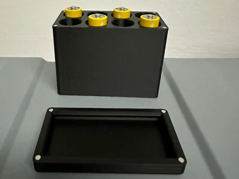 AA Battery Box with Magnetic Lid