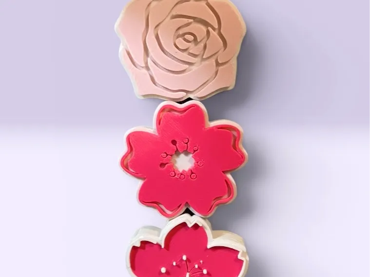 Floral straw toppers