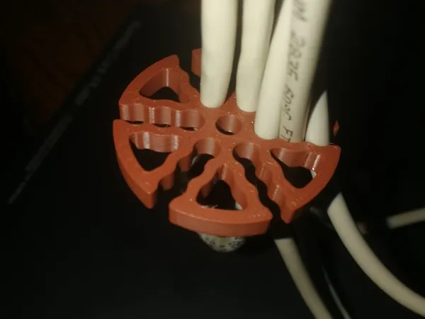 https://makerworld.bblmw.com/makerworld/model/USc35379ff07e789/design/2024-12-25_4bf4f9171d0c1.jpg