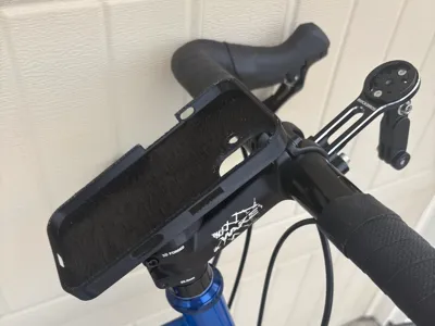 Iphone 16 case with Garmin 1/4 Turn Mount