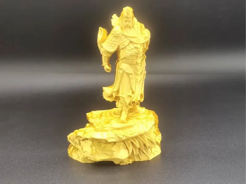关公站石雕像