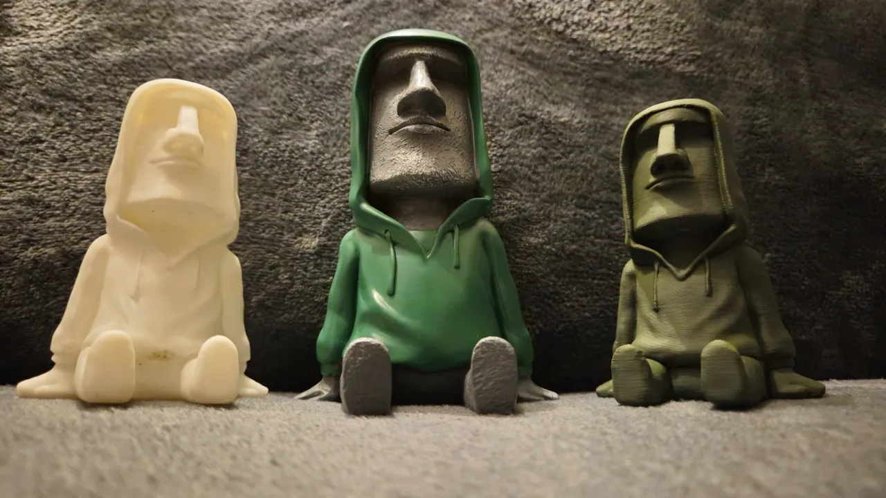 Moai in Hoodie view 2