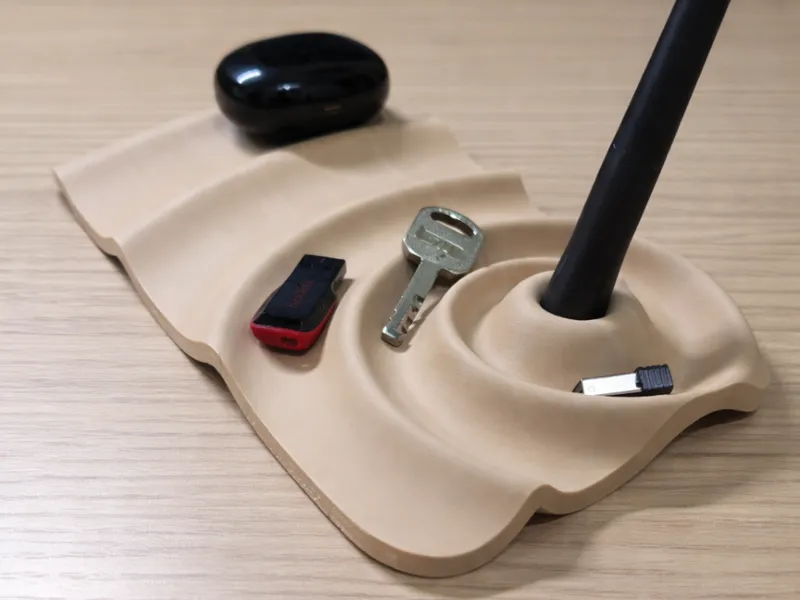 Ripple Catchall Desk Tray with Pen Holder