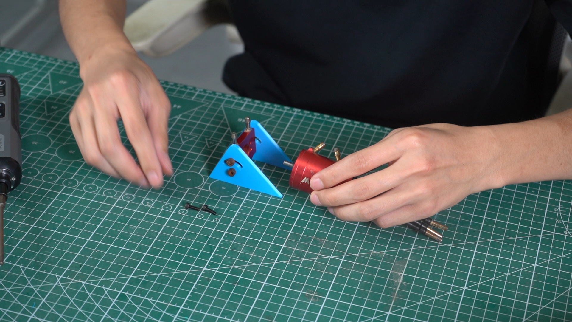 Miniatura 2 do modelo 3D 极速虾艇 DIY遥控船模 高速快艇 模型船