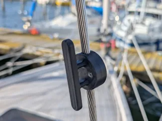 Cleat to attach on 8mm wire or similar