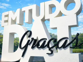 EM TUDO DAI GRAÇAS — Decoração 3D