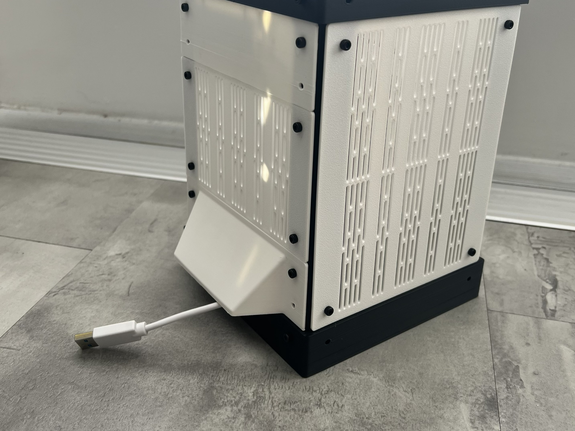 1U Microlab Cable Chute Panel