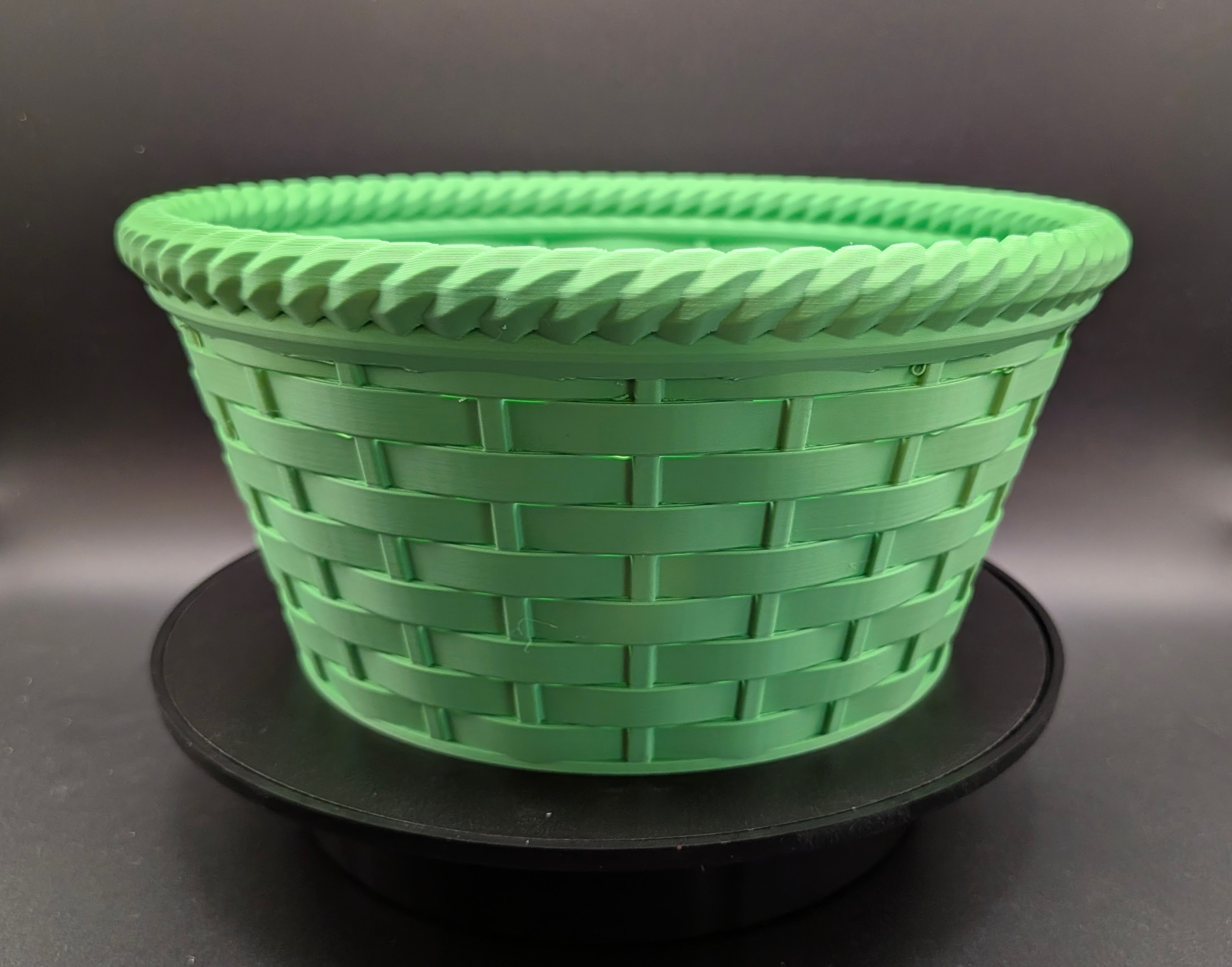 Miniatura 1 do modelo 3D Parametric True-Weave Elliptical Basket