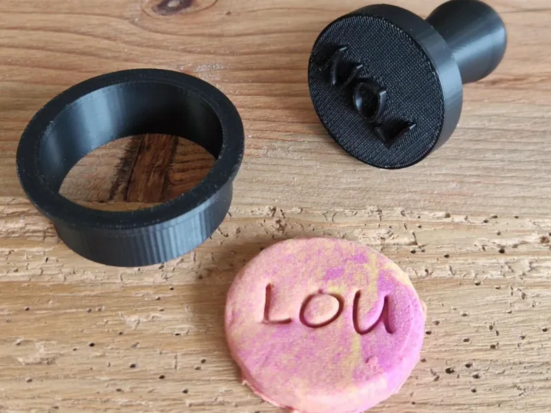 Koekjesstempel met naam naar keuze