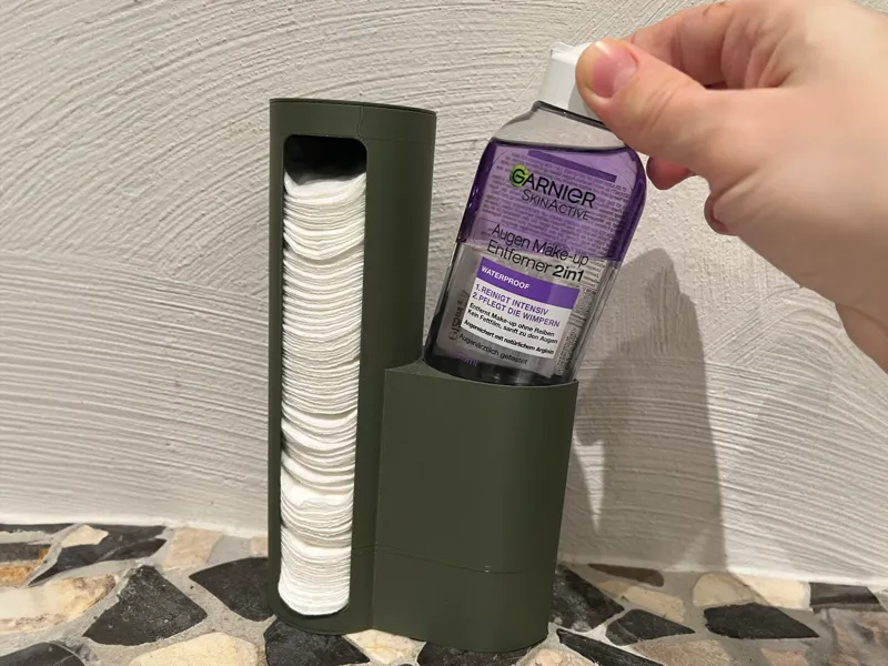 Cotton pad and Cleaner holder Garnier