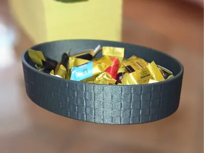 Decorated oval tray