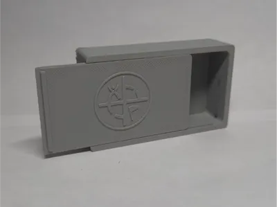 Geocache magnetic slide box