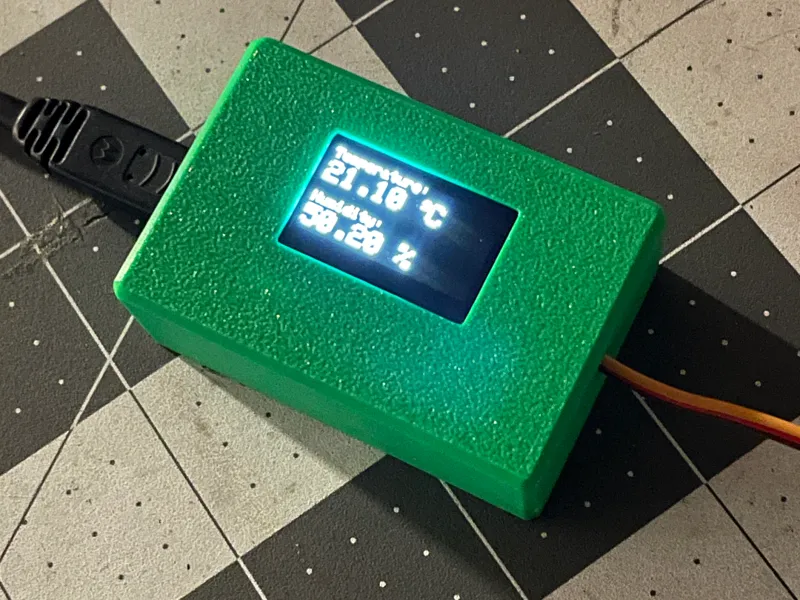 ESP8266 WIFI + SSD1306 OLED Project Box 