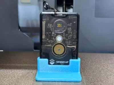 Meshtastic SenseCAP Card Tracker T1000 Stand