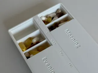 Weekly Pill Box (Mon-Sun x Morning-Evening) v01
